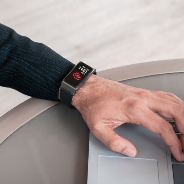 Oukitel BT11 150mAh smartwatch — available in South Africa